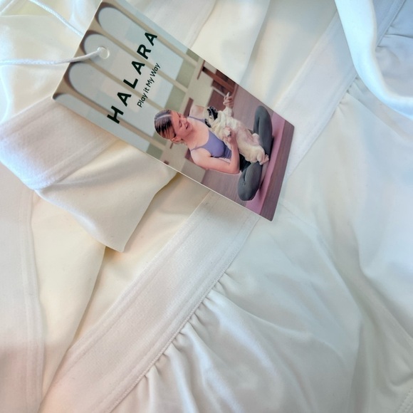 Halara Cloudful White Workout 2 in 1 Flare Dress Tear Drop Cross Back NWT - Picture 15 of 15